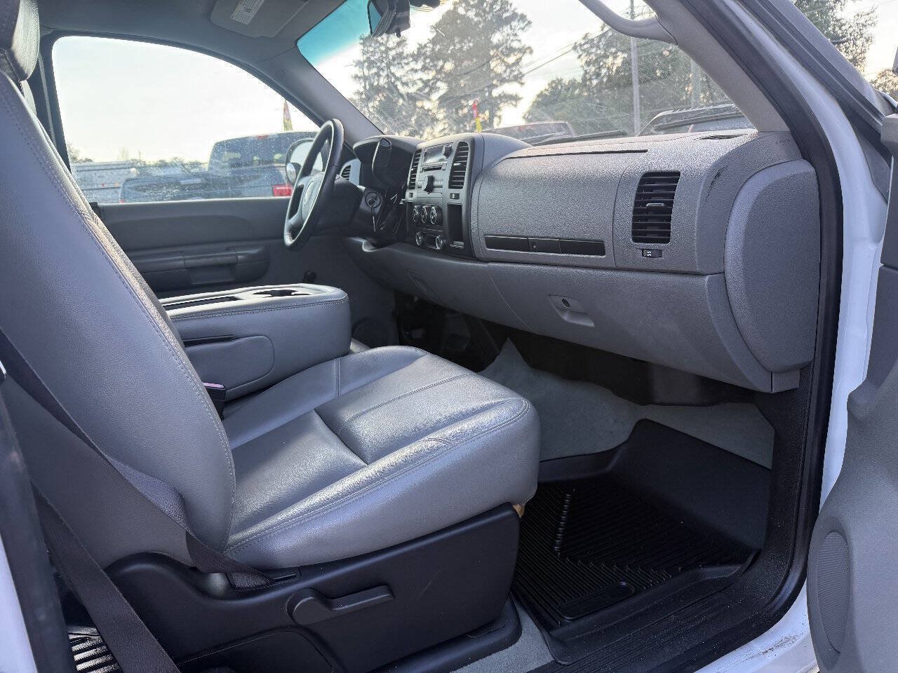 Used 2007 GMC Sierra 1500 W/T RWD image 31