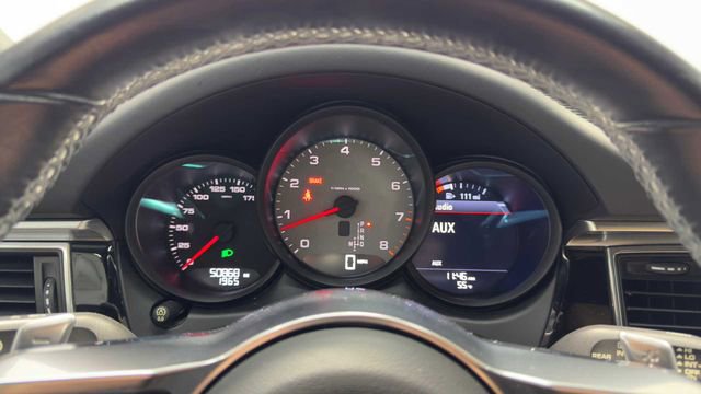Used 2017 Porsche Macan S image 28