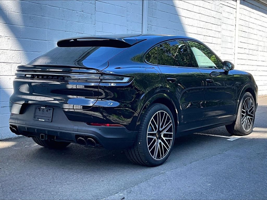 Certified 2026 Porsche Cayenne E-Hybrid Coupe AWD/4WD image 17
