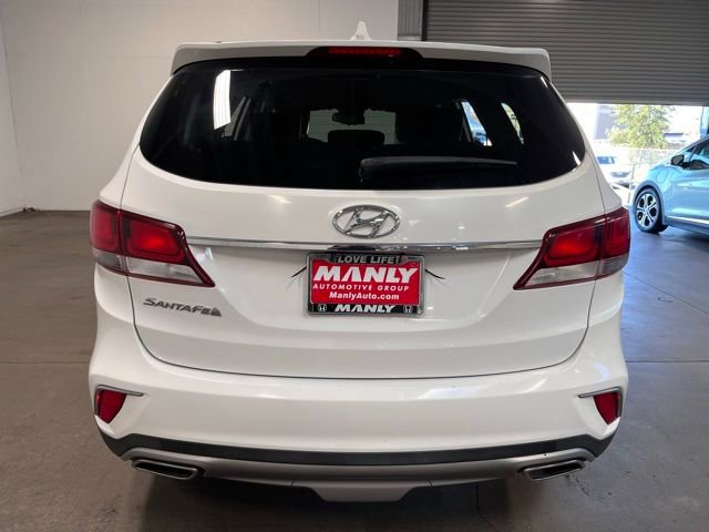 Used 2017 Hyundai Santa Fe SE image 4