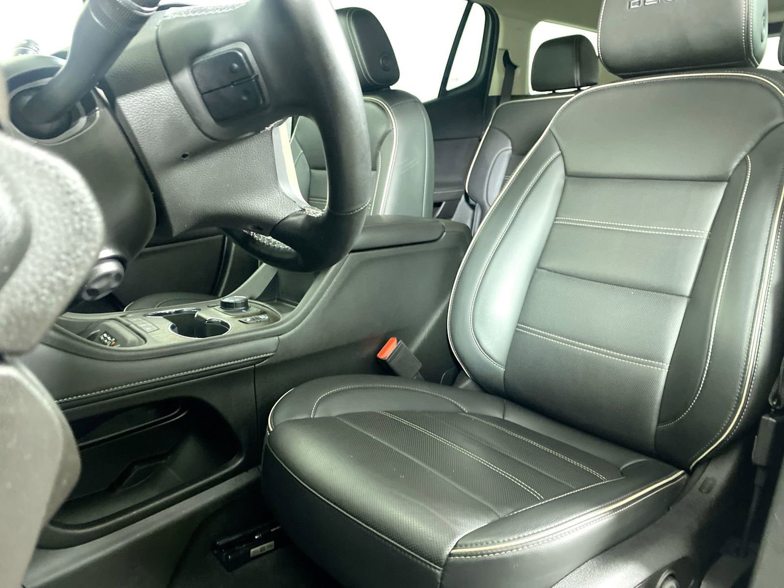 Used 2023 GMC Acadia Denali image 16