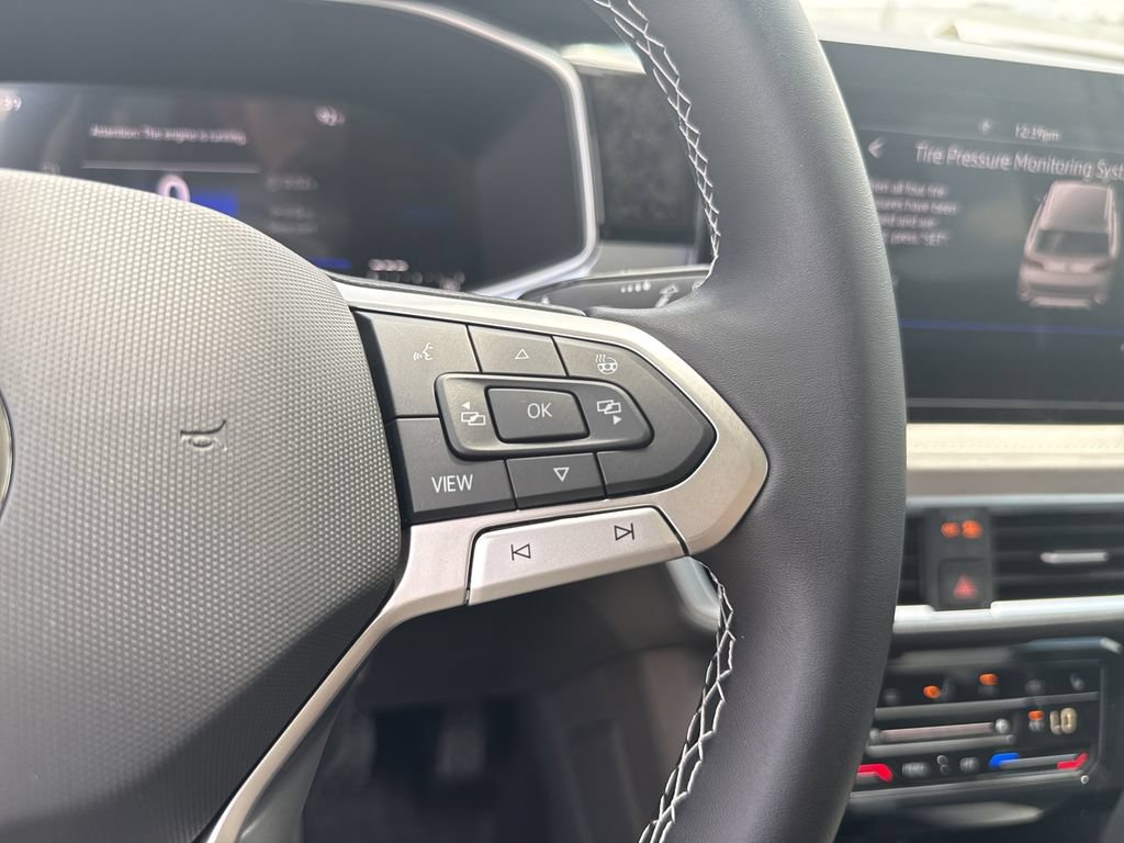 New 2026 Volkswagen Taos SE FWD image 15