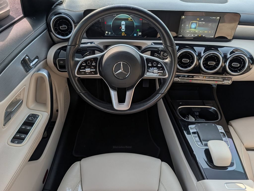 Used 2020 Mercedes-Benz CLA 250 image 13