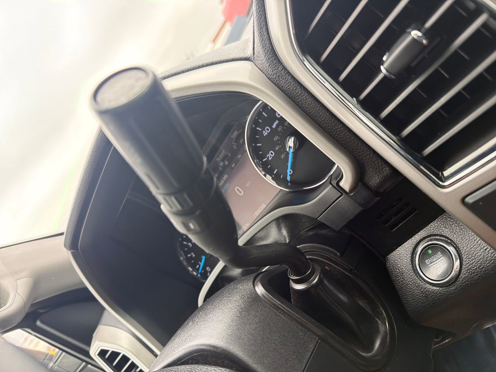 Used 2020 Ford F250 Lariat w/ Lariat Ultimate Package AWD/4WD image 27