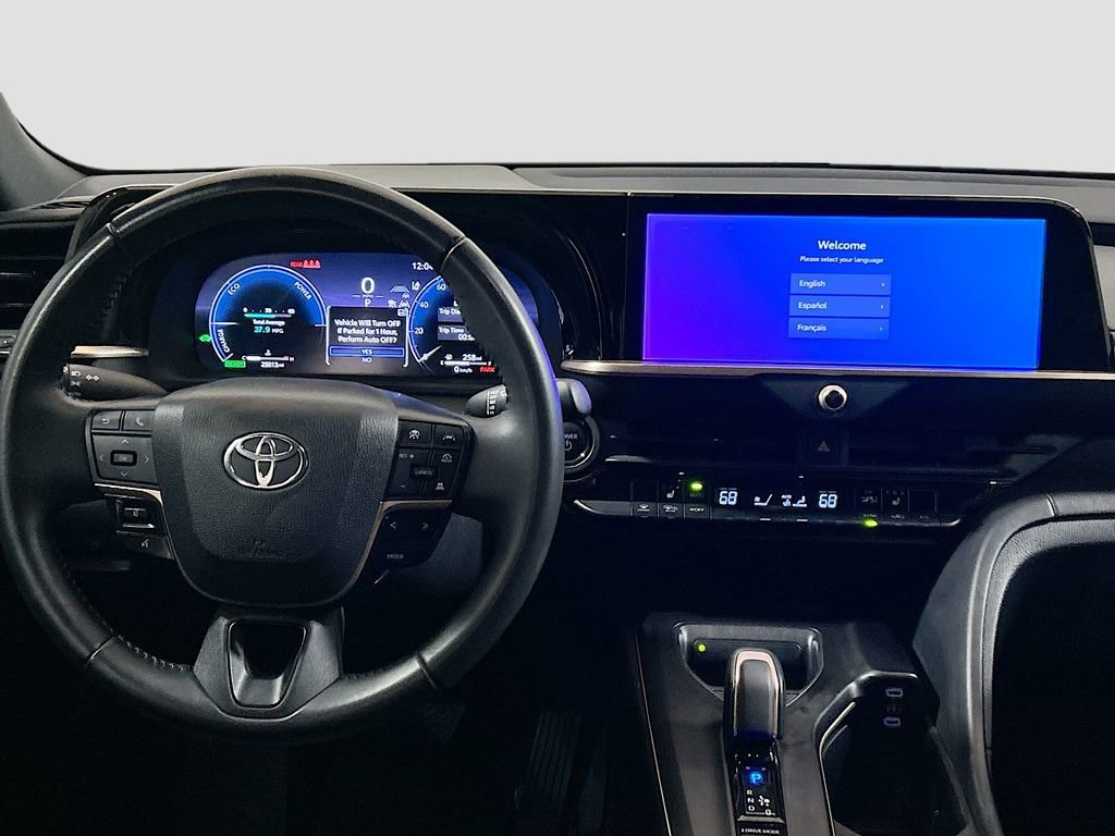 Used 2023 Toyota Crown XLE image 19