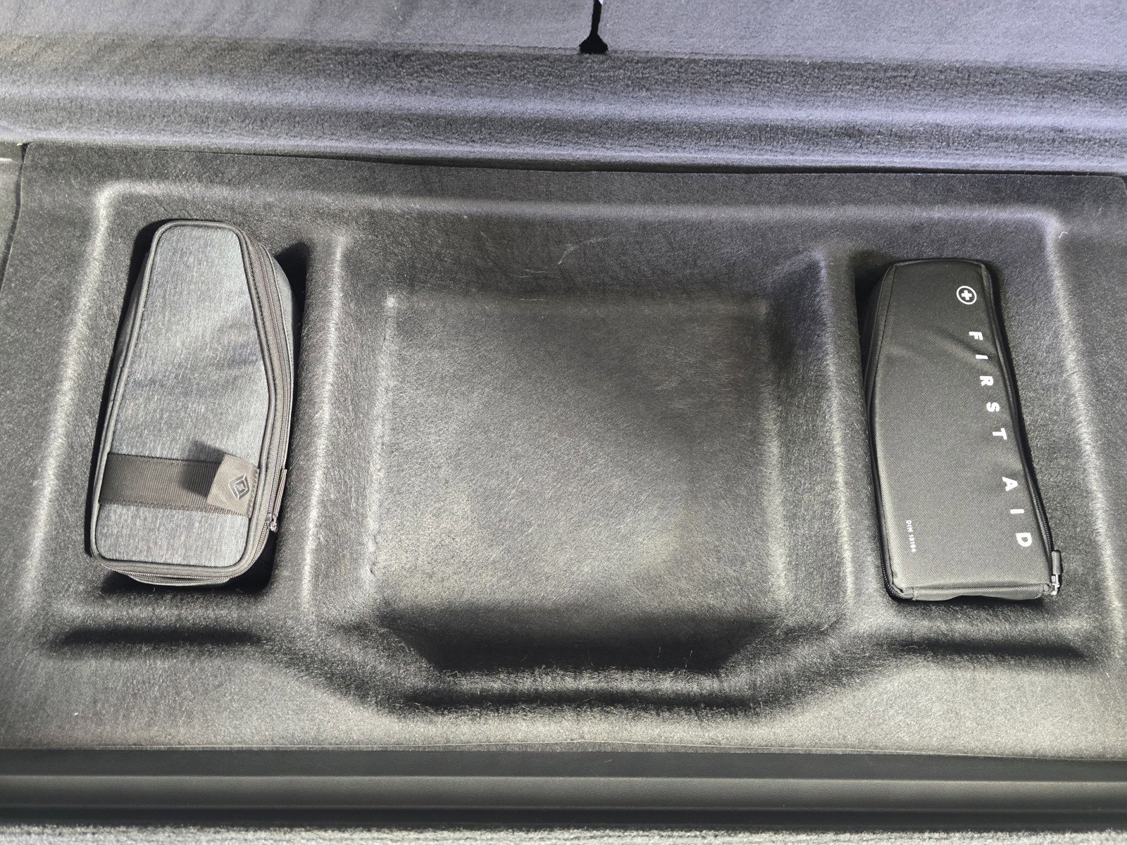 Used 2023 Rivian R1S Adventure AWD/4WD image 32