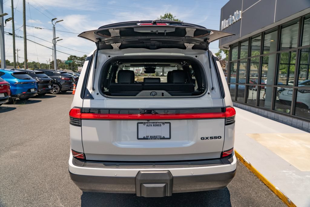 Used 2024 Lexus GX 550 w/ Accessory Package (2T) AWD/4WD image 7
