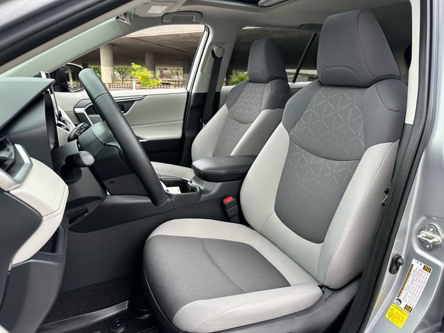 Certified 2025 Toyota RAV4 XLE w/ Convenience Package AWD/4WD image 10