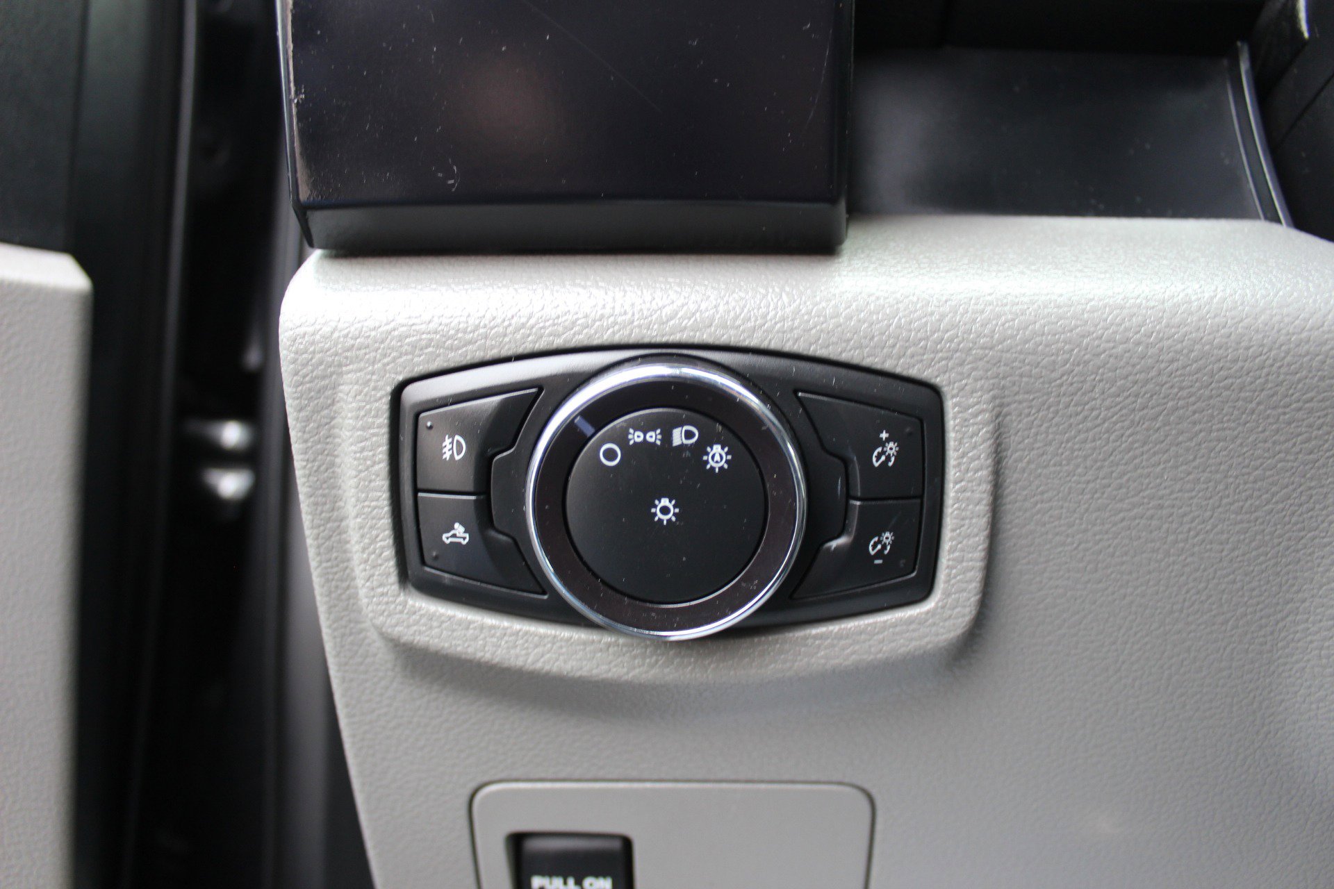 Used 2017 Ford F150 XL w/ Equipment Group 101A Mid image 23