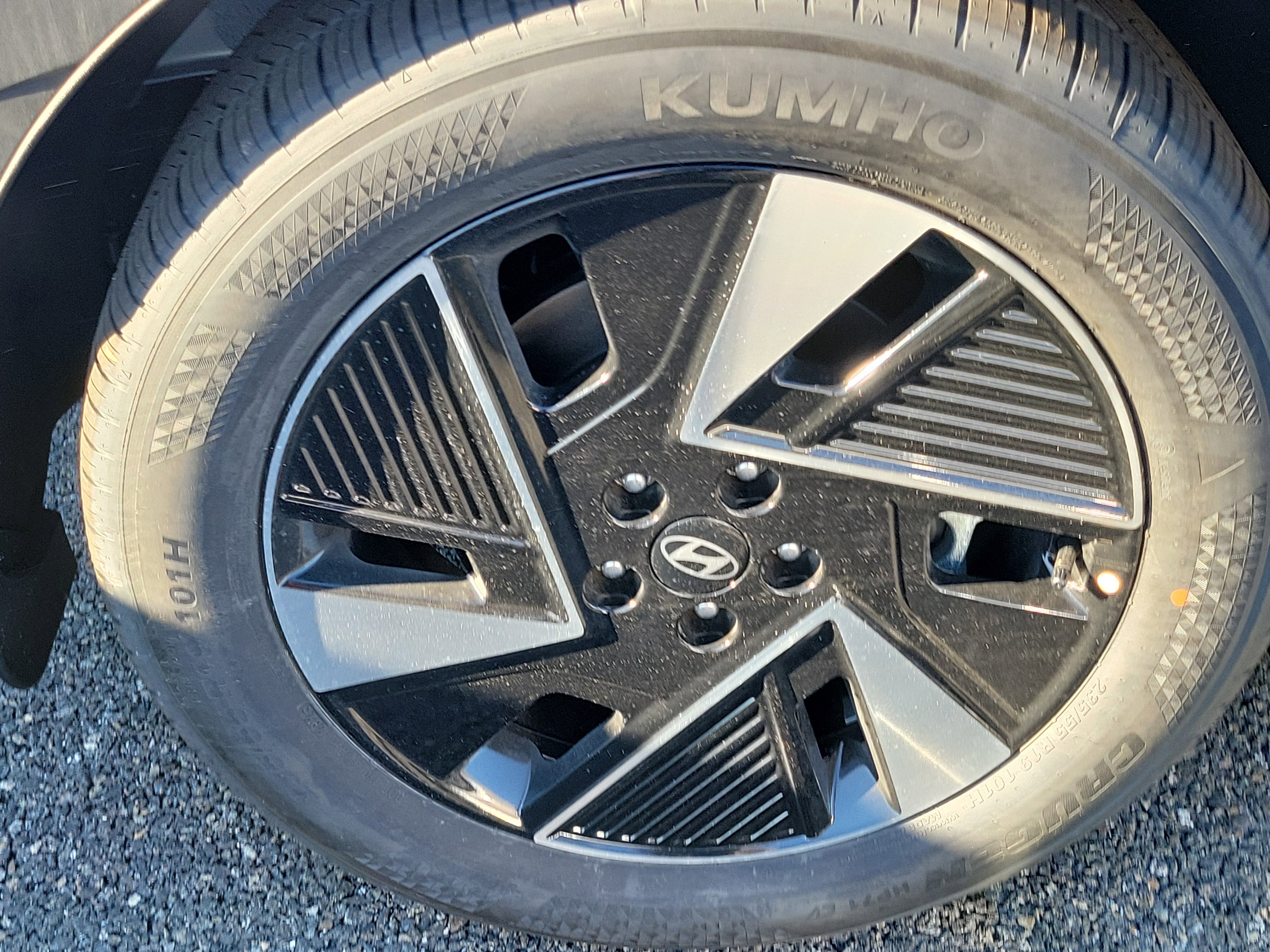 New 2026 Hyundai Ioniq 5 SEL RWD image 3