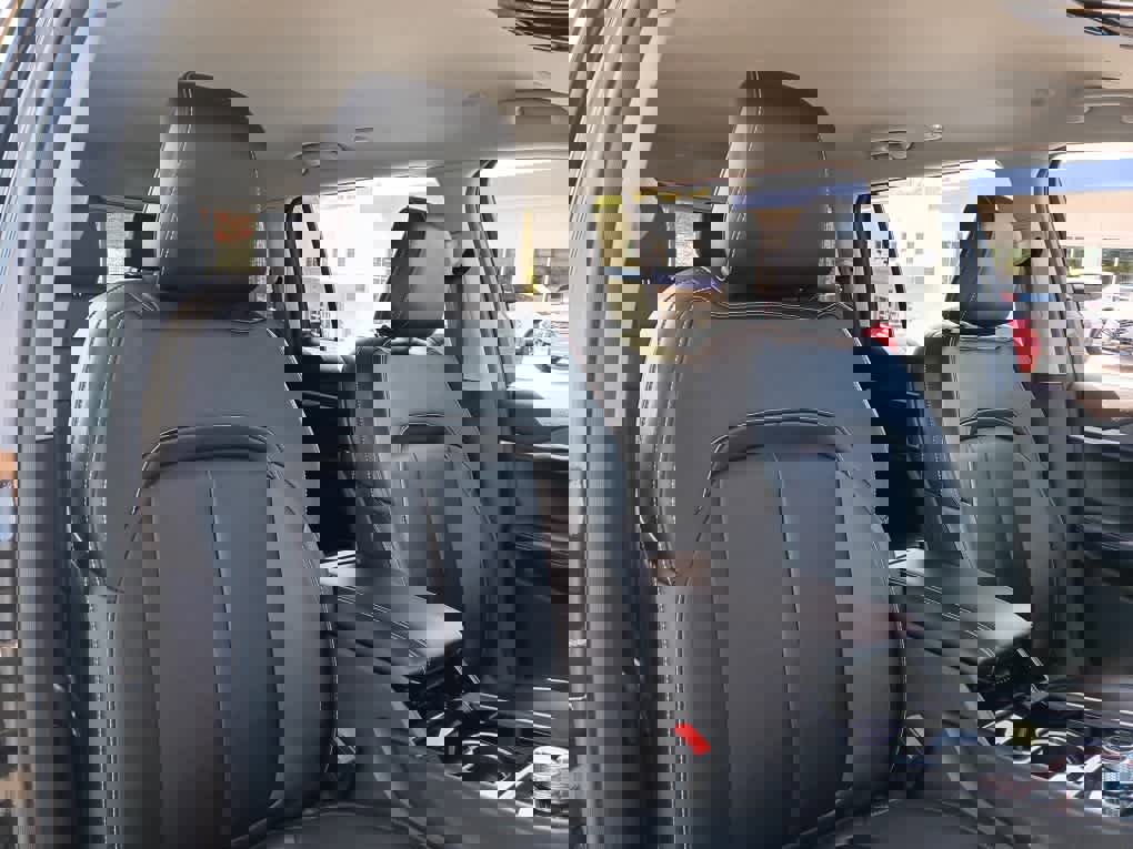 Used 2022 Jeep Grand Cherokee L Limited image 12