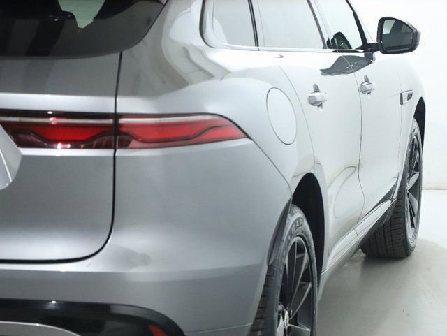 Certified 2025 Jaguar F-PACE R-Dynamic S image 8