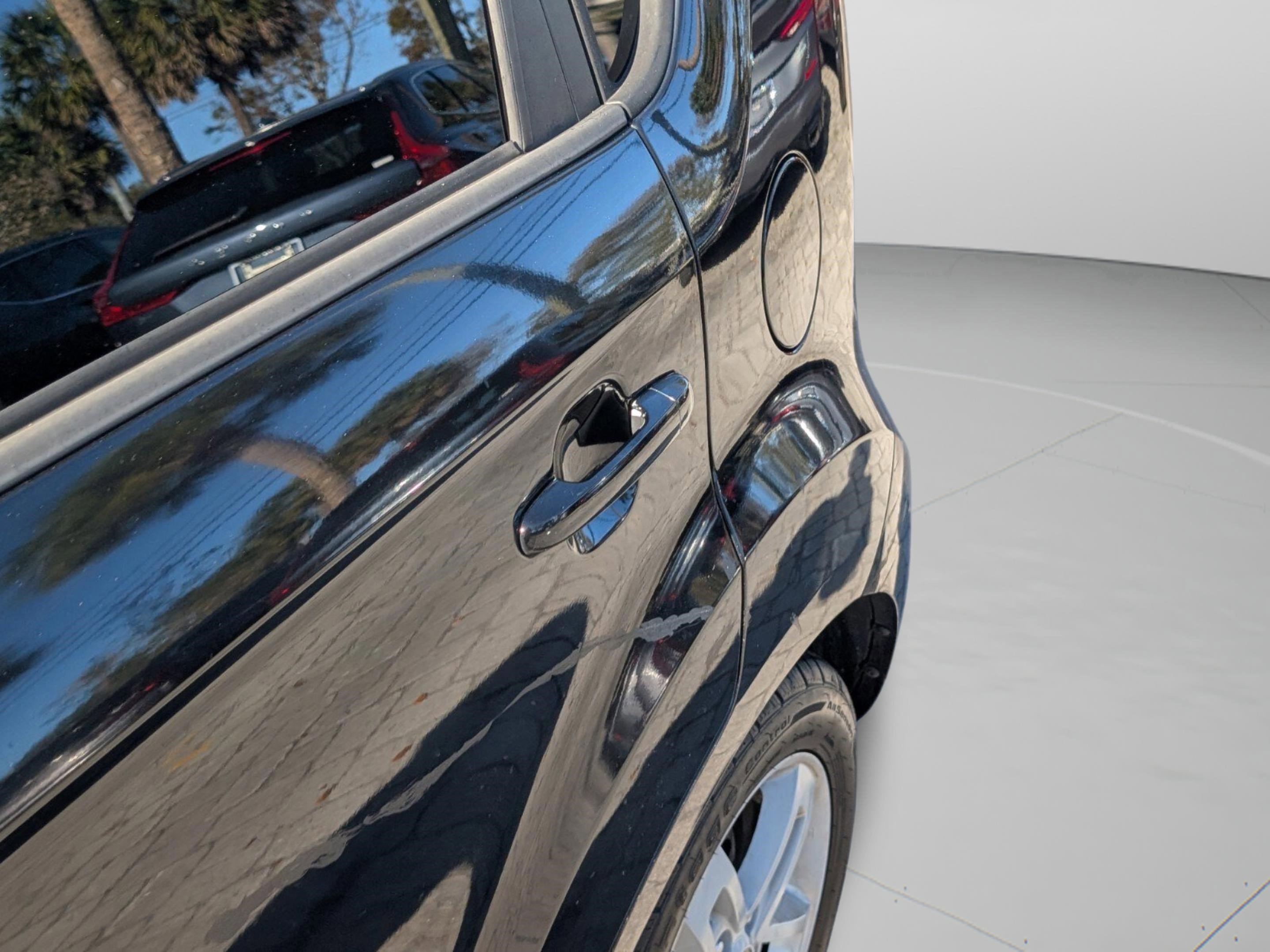 Used 2011 Kia Soul + image 17