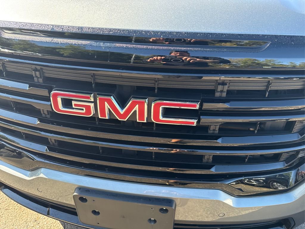 Used 2023 GMC Acadia SLE w/ Driver Convenience Package image 17