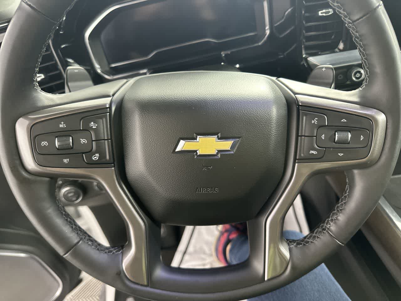 Used 2024 Chevrolet Silverado 1500 High Country AWD/4WD image 5