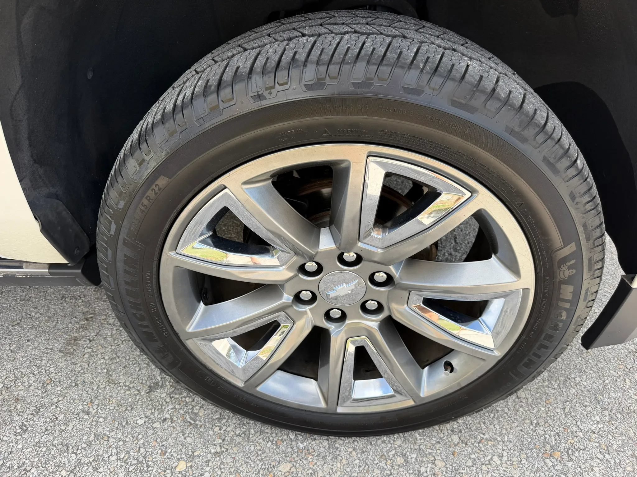 Used 2015 Chevrolet Tahoe LTZ RWD image 41