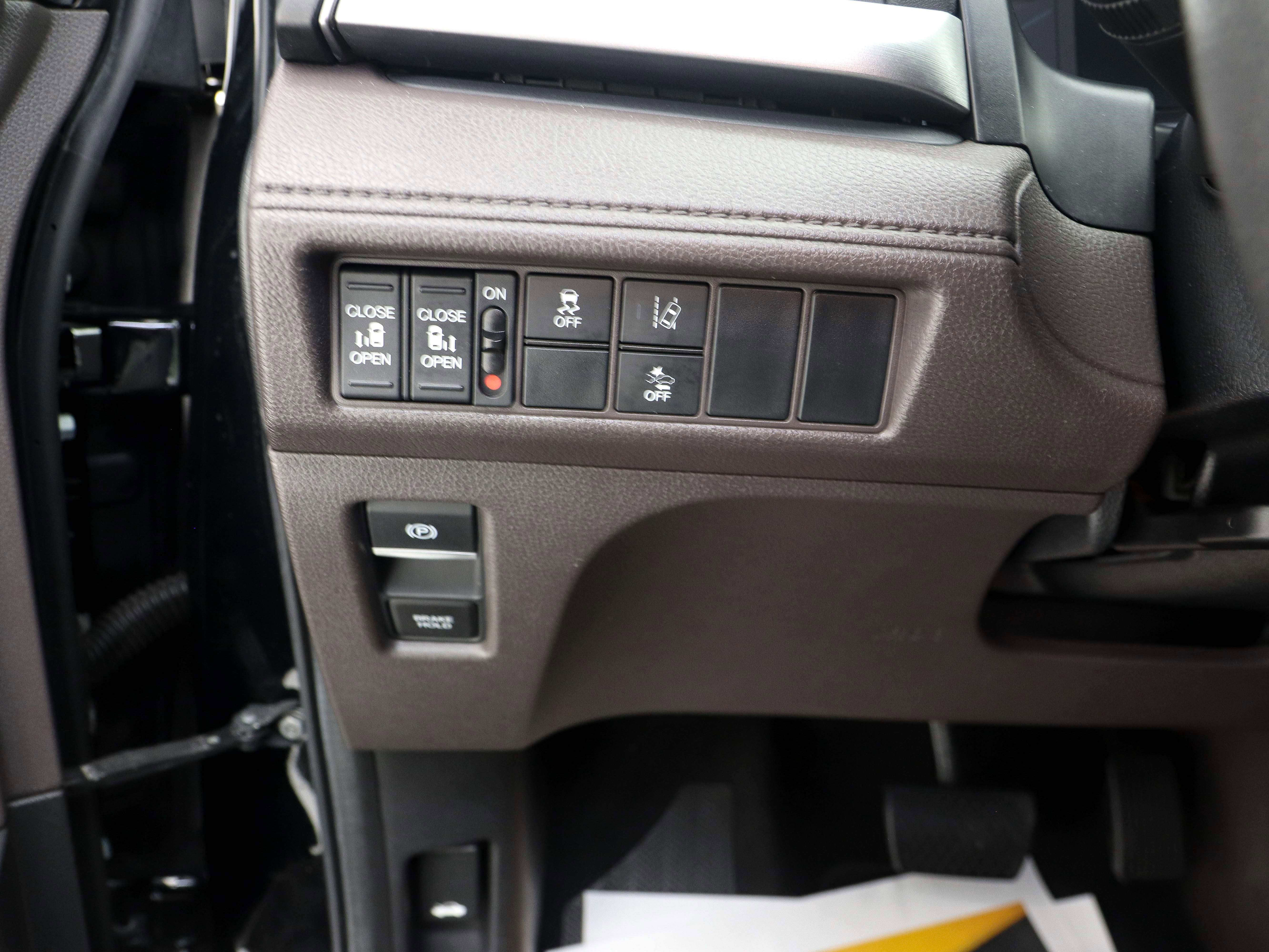 Used 2019 Honda Odyssey EX image 25