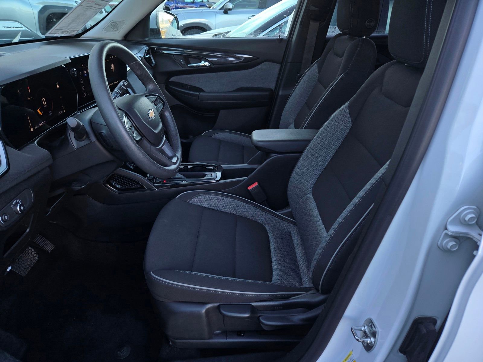 Used 2025 Chevrolet TrailBlazer LT image 15