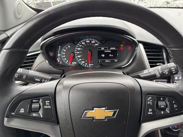 Used 2022 Chevrolet Trax LT w/ LT Convenience Package image 19