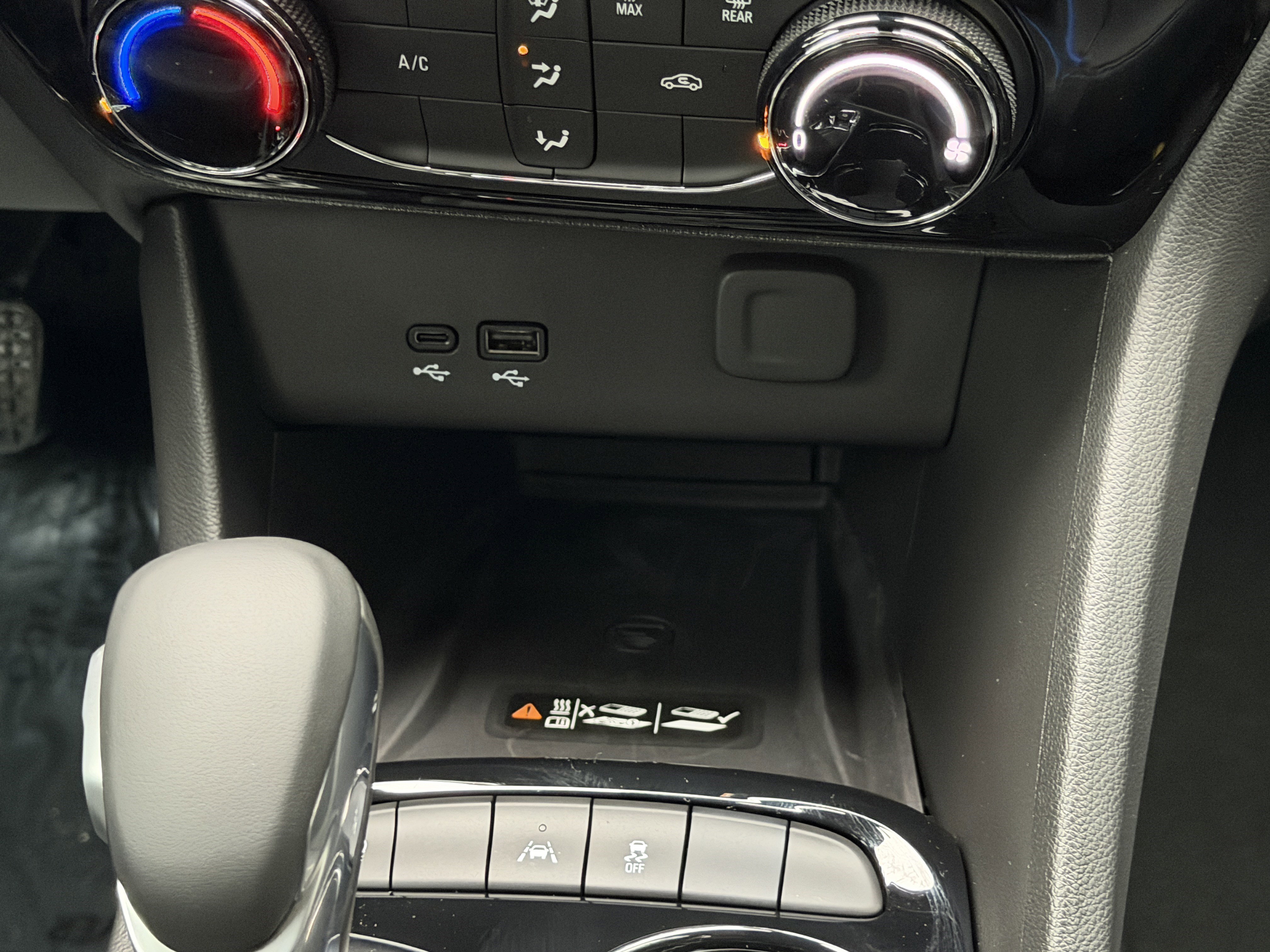 New 2026 Buick Encore GX Sport Touring w/ Advanced Technology Package FWD image 18