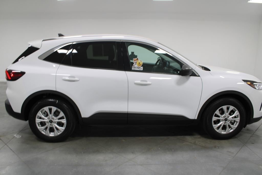 Used 2024 Ford Escape Active image 11