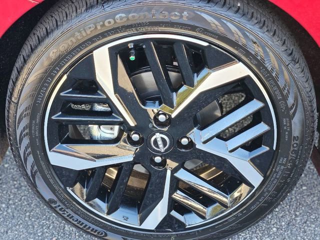 New 2025 Nissan Versa SR image 9