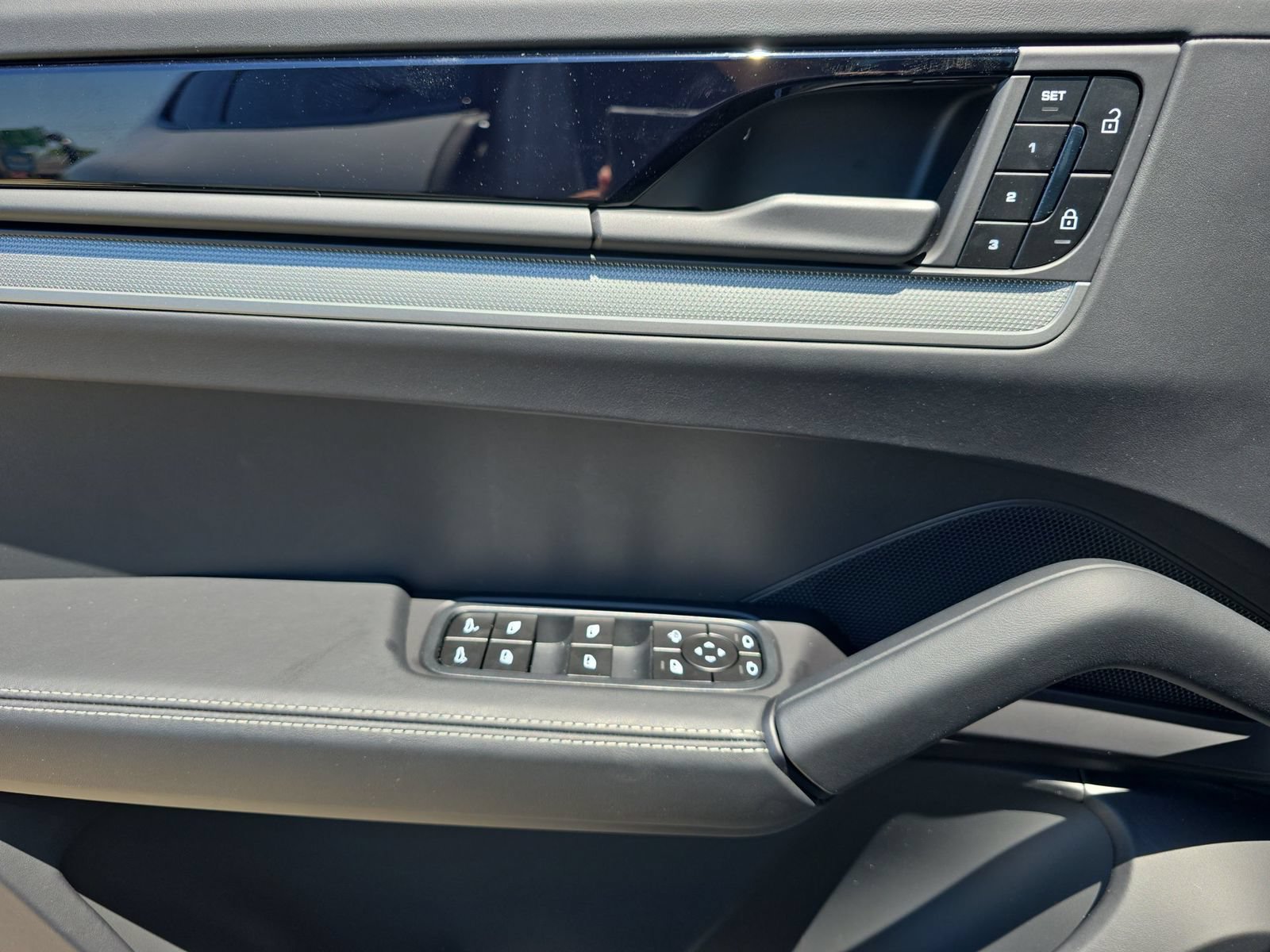 New 2026 Porsche Cayenne S AWD/4WD image 15