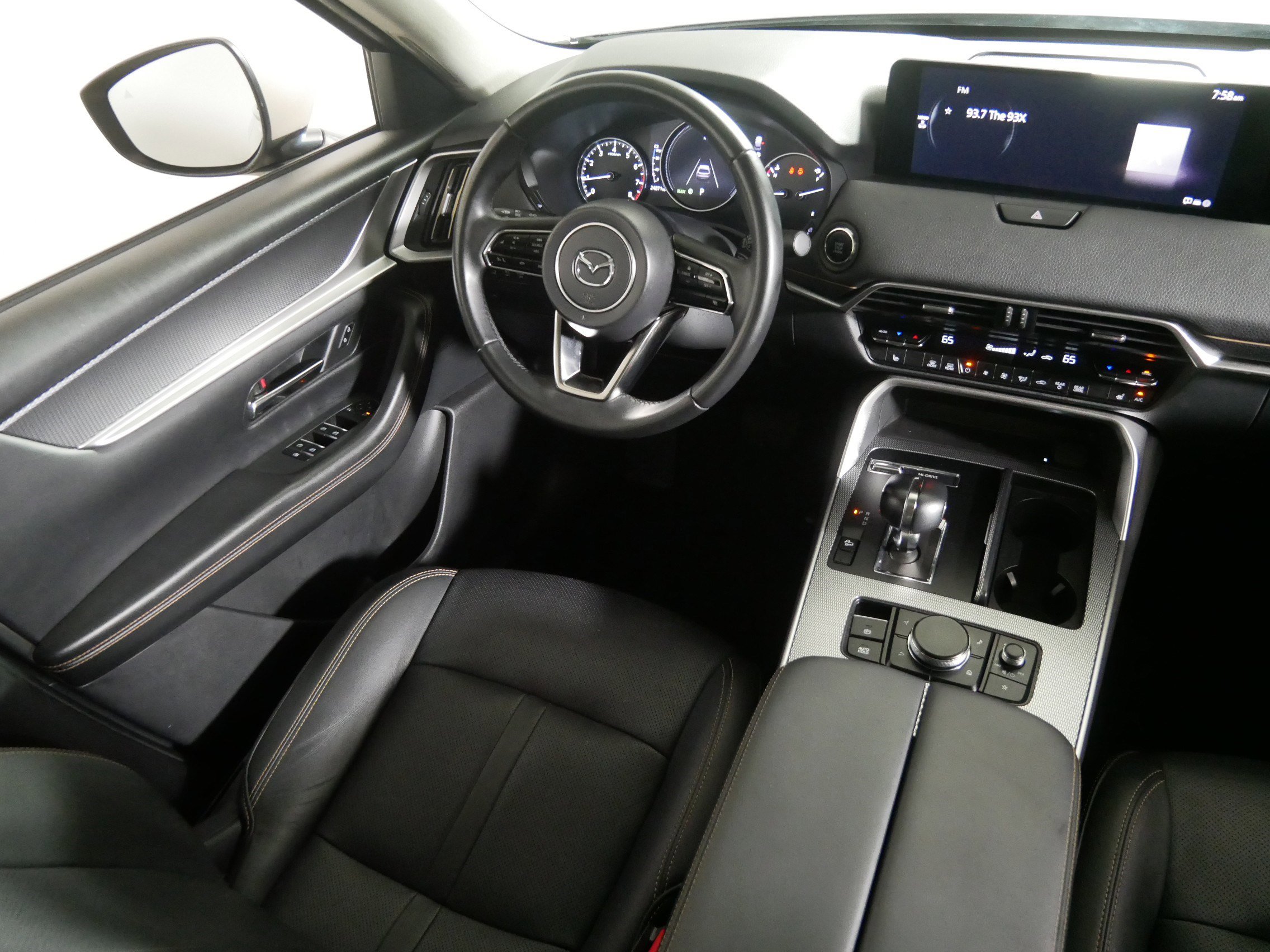 Certified 2025 MAZDA CX-90 3.3 Turbo w/ Preferred Package image 9