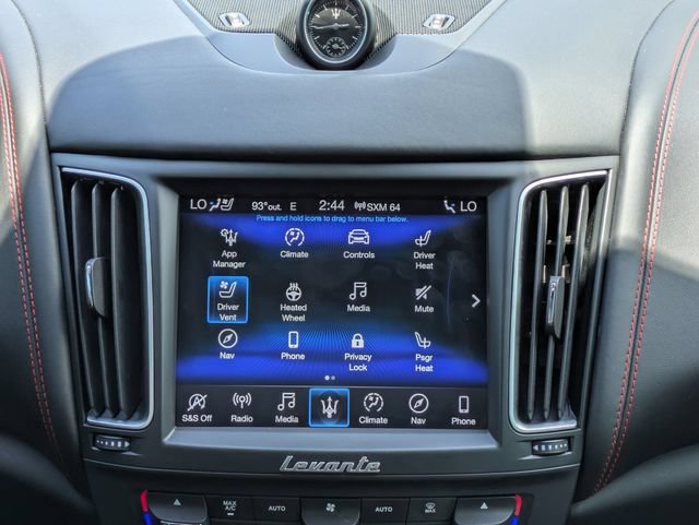 Used 2020 Maserati Levante GranLusso AWD/4WD image 15