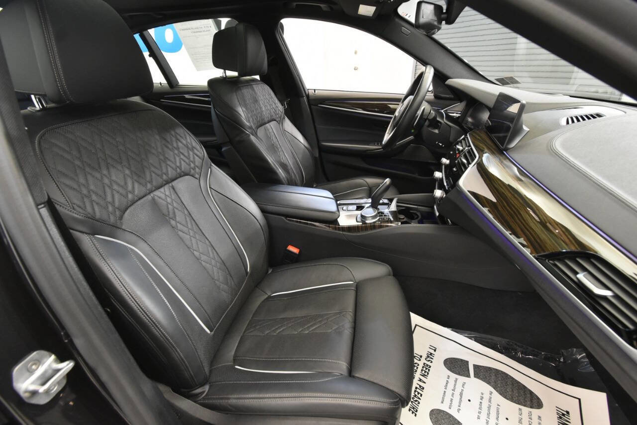 Used 2020 BMW M550i xDrive w/ Executive Package image 15