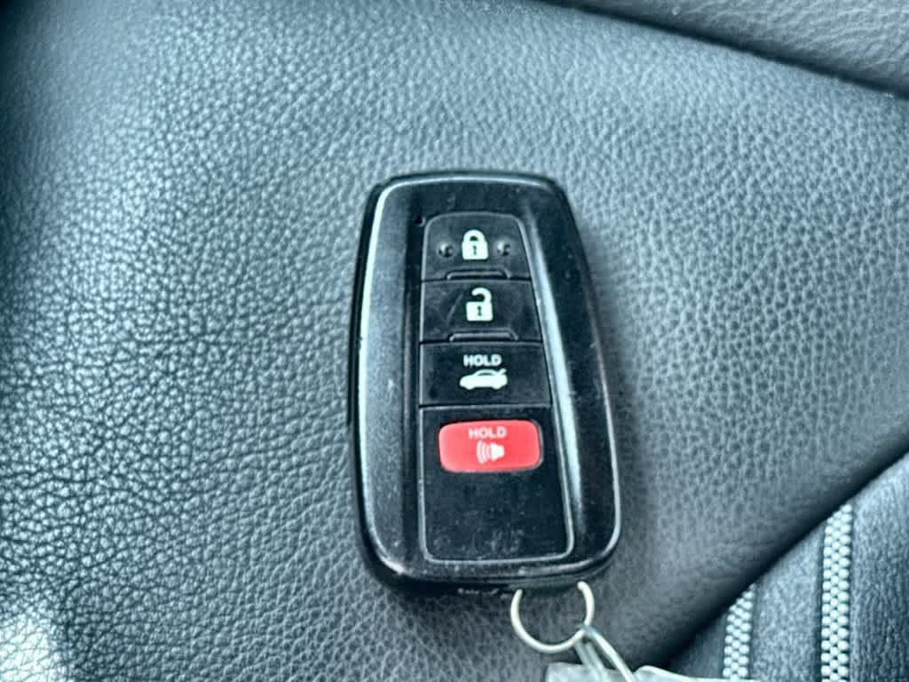 Used 2024 Toyota Camry SE w/ Convenience Package FWD image 28