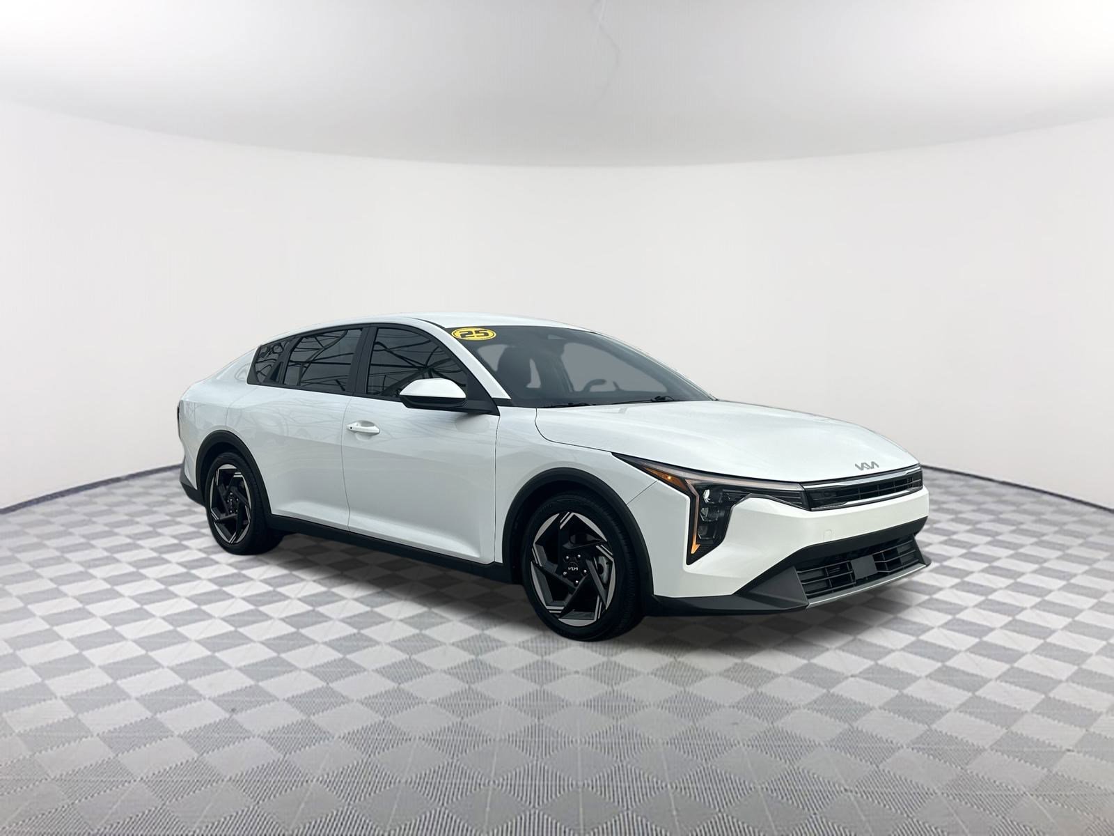 Used 2025 Kia K4 EX image 4