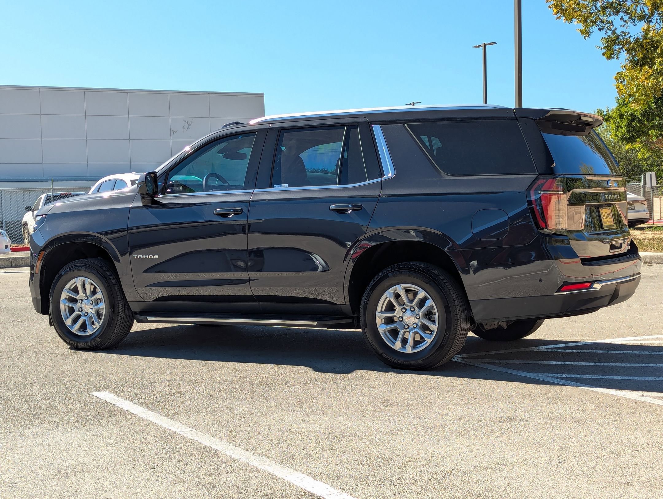 Used 2025 Chevrolet Tahoe LT image 6