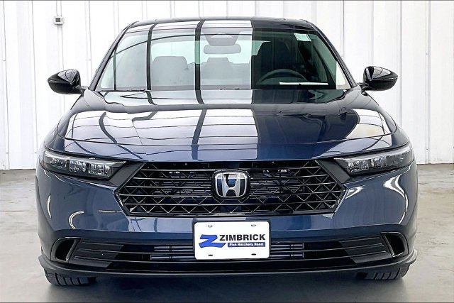 Certified 2025 Honda Accord SE image 3