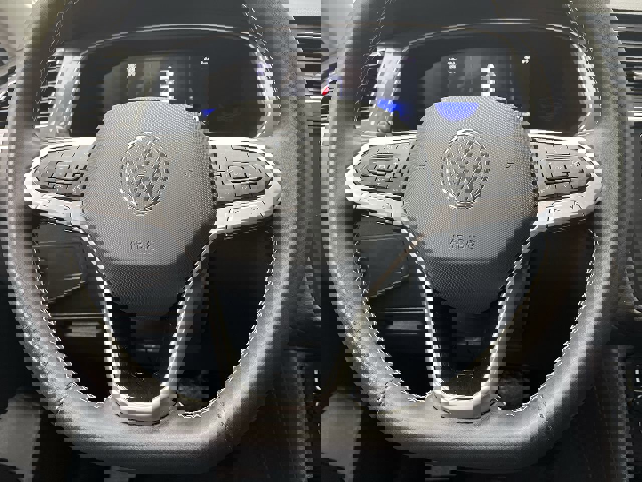 Used 2024 Volkswagen Tiguan S image 13