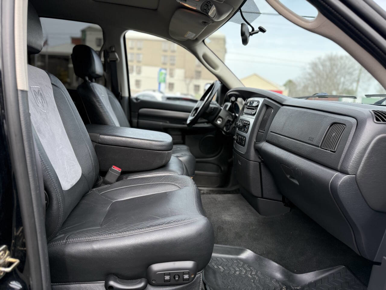 Used 2005 Dodge Ram 3500 Truck SLT image 21