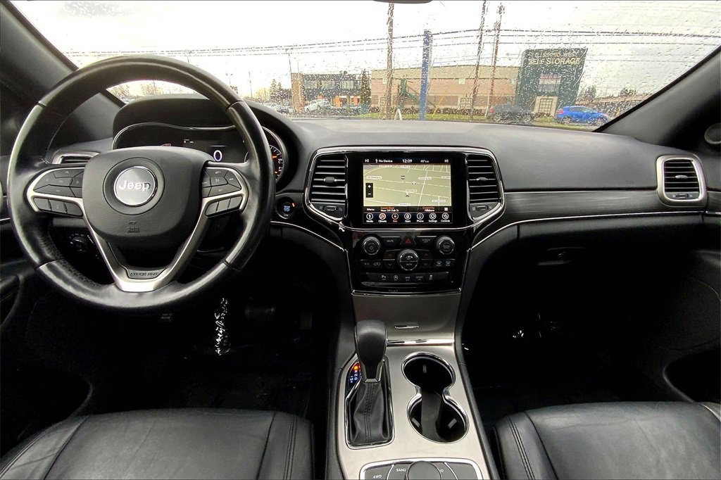 Used 2022 Jeep Grand Cherokee Limited image 16