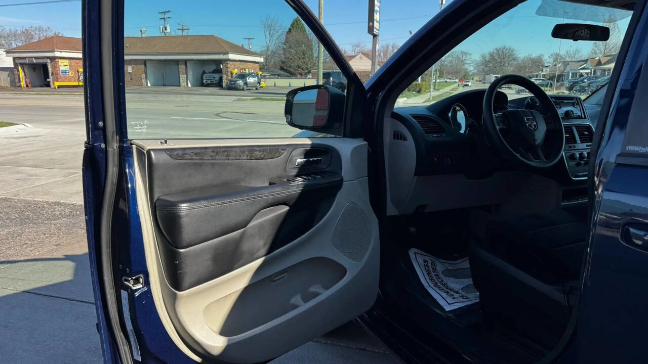 Used 2013 Dodge Grand Caravan SE image 8