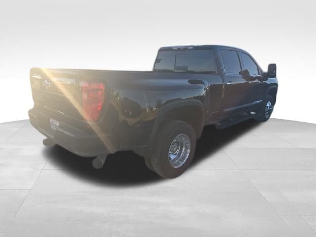 Used 2024 Chevrolet Silverado 3500 High Country w/ High Country Premium Package image 7