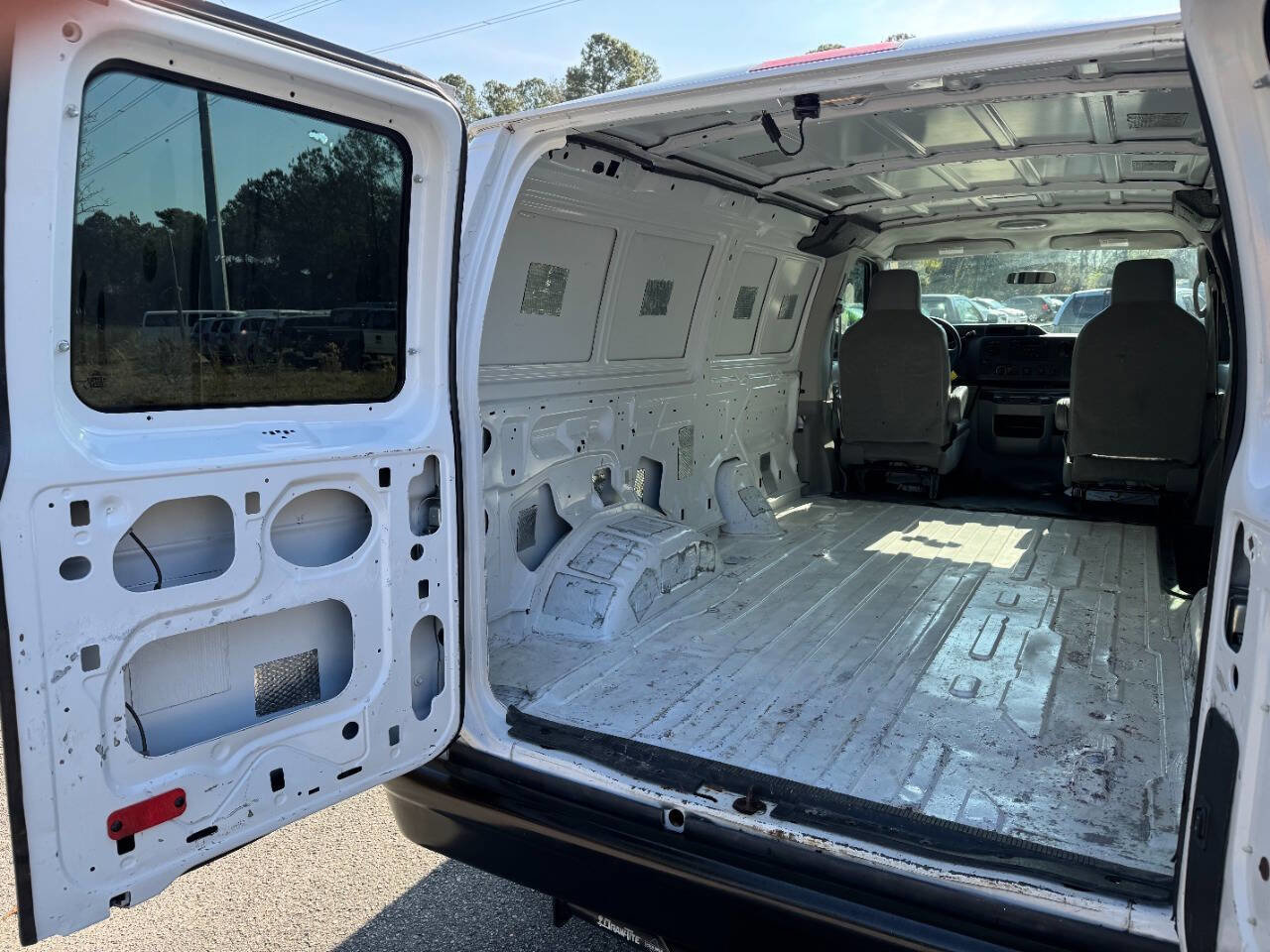 Used 2011 Ford E-150 and Econoline 150 E 150 3dr Cargo Van w/ PWR Group image 12