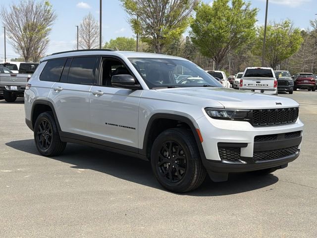 Used 2024 Jeep Grand Cherokee L Laredo image 14