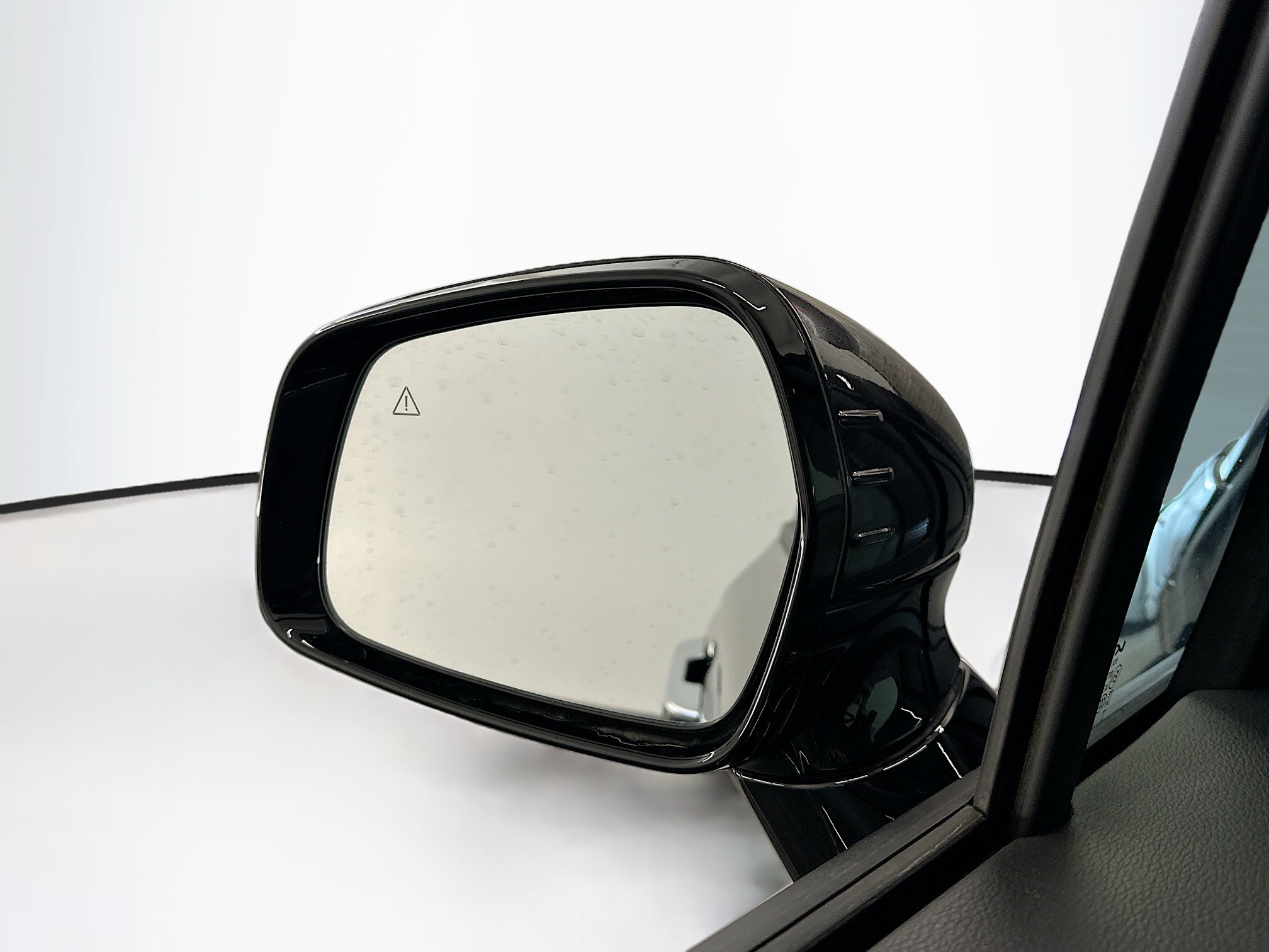 Used 2026 Kia Carnival FWD image 16