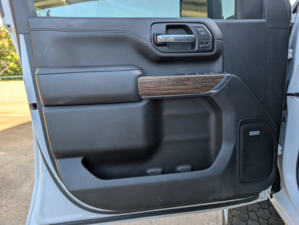 Used 2022 Chevrolet Silverado 2500 High Country w/ Technology Package AWD/4WD image 18
