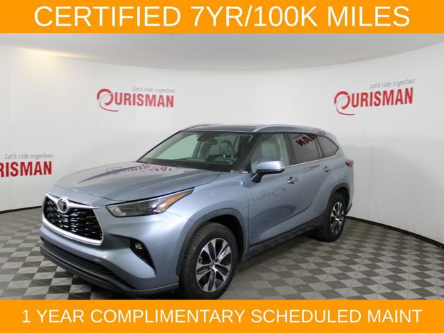 Used 2022 Toyota Highlander XLE FWD image 2