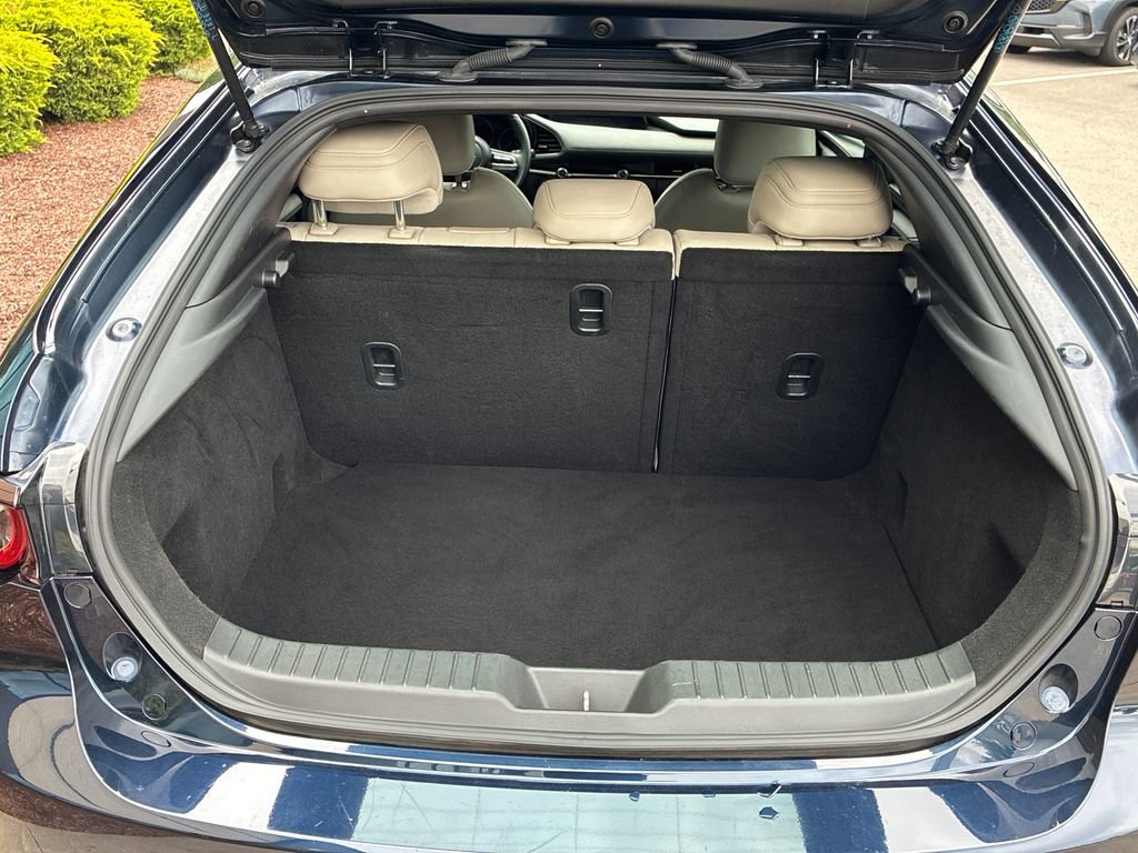 Used 2019 MAZDA MAZDA3 Hatchback w/ Preferred Package FWD image 30