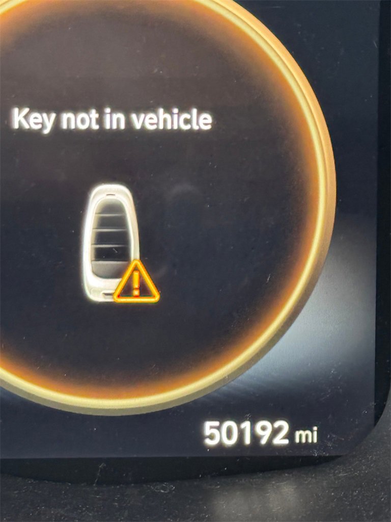 Certified 2021 Hyundai Santa Fe SEL w/ Convenience + Premium Package image 4