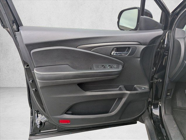 Used 2022 Honda Pilot Sport image 21