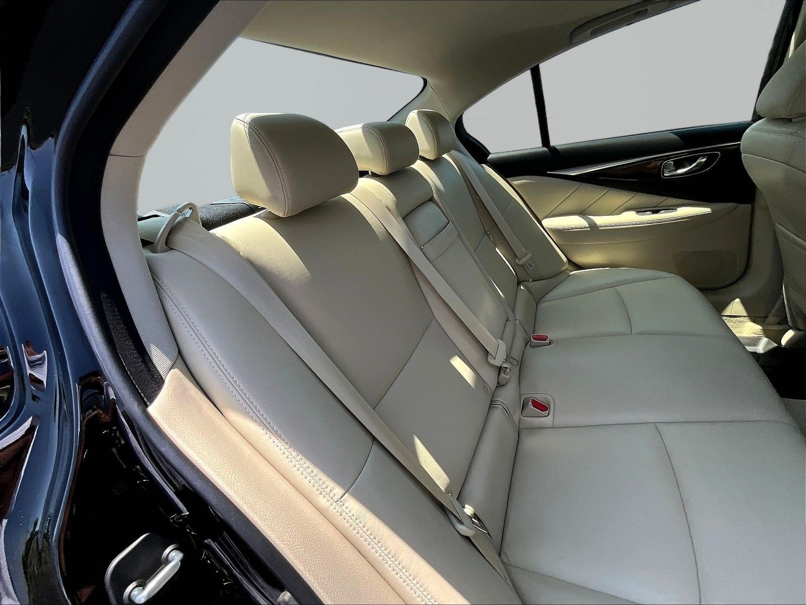 Used 2019 INFINITI Q50 Luxe w/ Essential Package (3.0T Luxe) AWD/4WD image 24