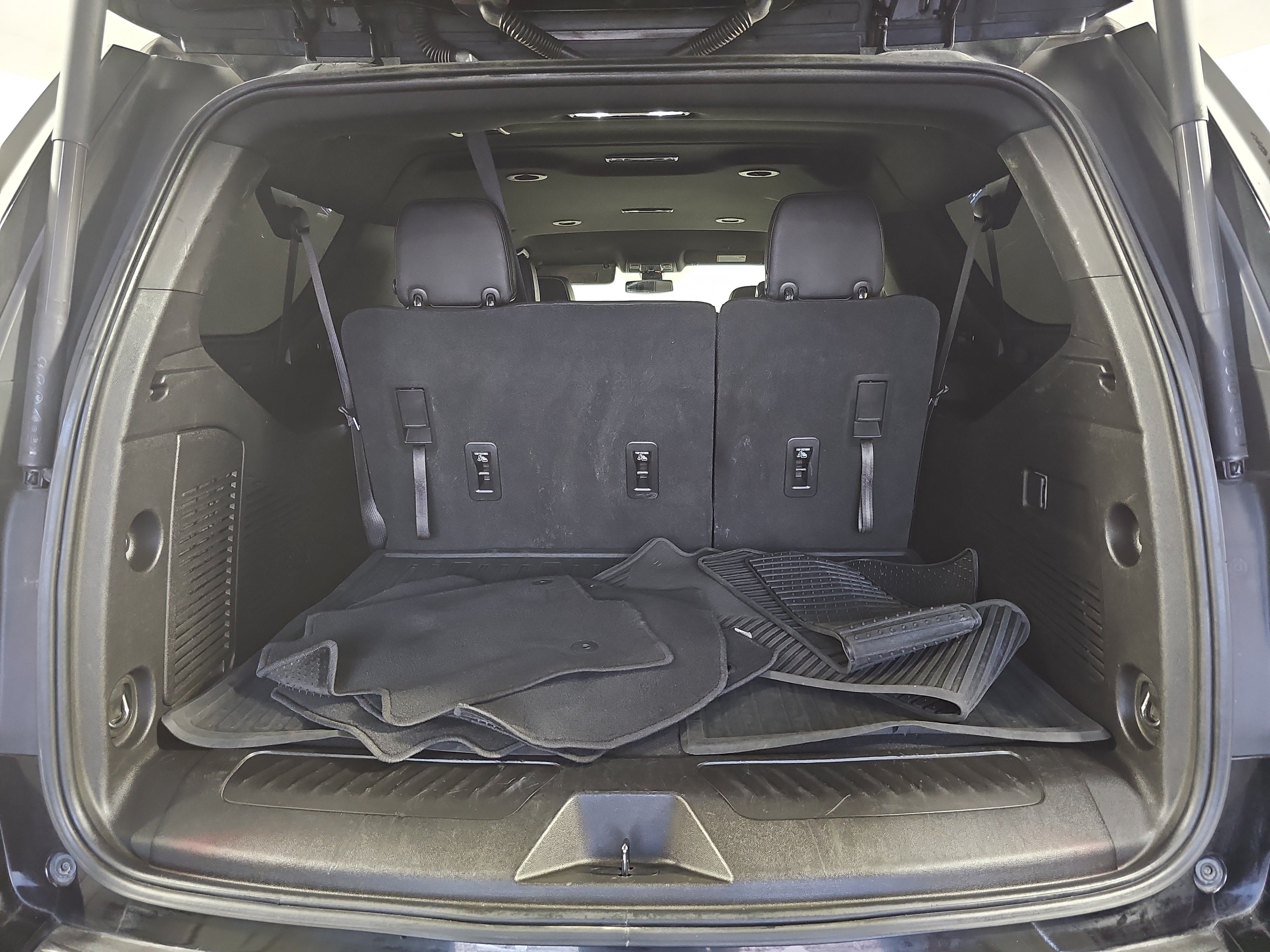 Used 2021 GMC Yukon XL SLT AWD/4WD image 13
