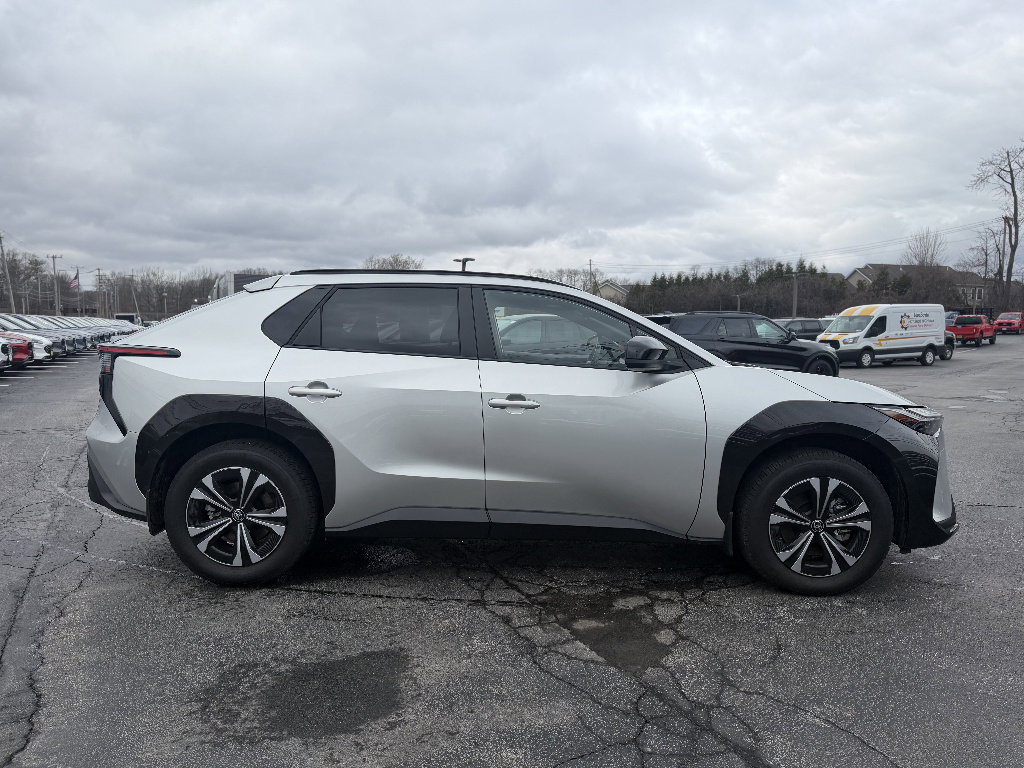 Used 2025 Toyota bZ4X FWD w/ Weather Package image 8